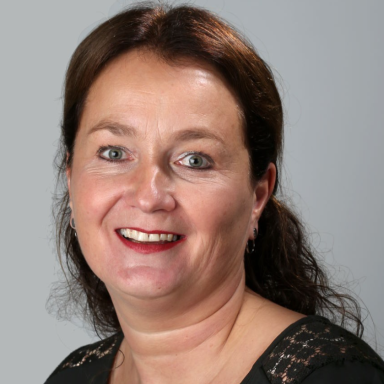 Onze dirigent Wilna Sierksma Onze dirigent Wilna Sierksma